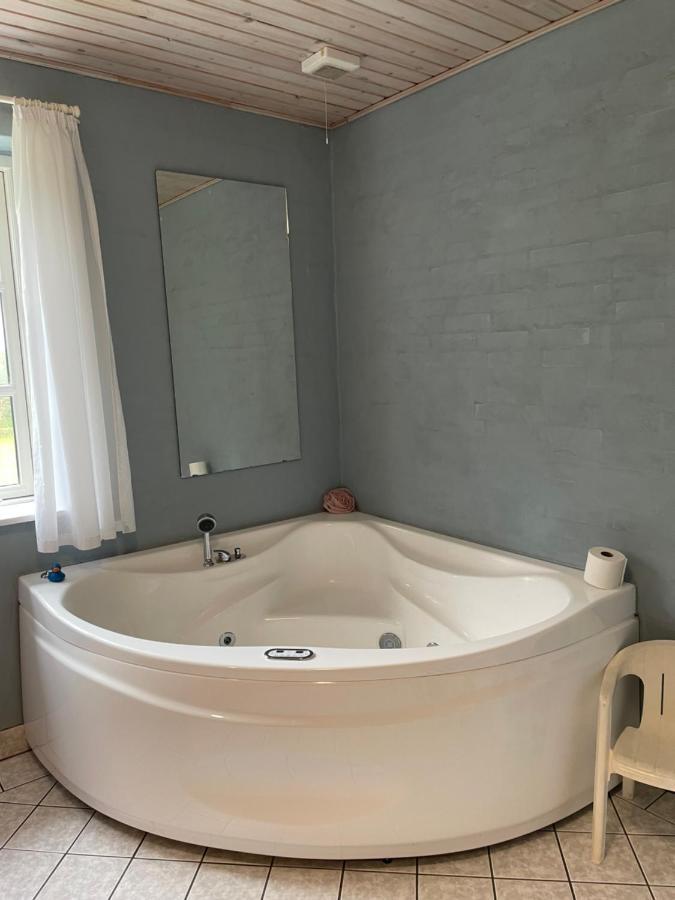 Dybvad Pedersholt Bed & Breakfast מראה חיצוני תמונה
